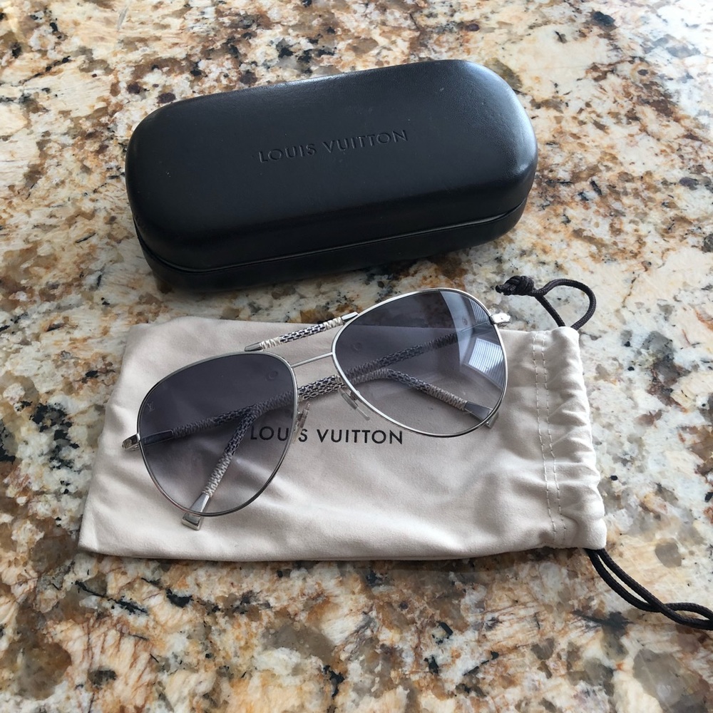 Authentic Louis Vuitton LV sunglasses